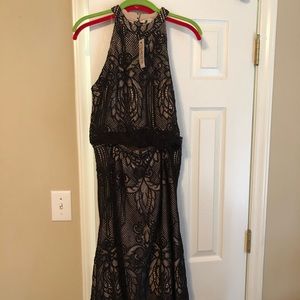 Francesca’s lace top and skirt